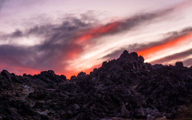 Wüste mit Sonnenuntergang