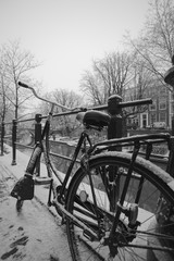 Obraz premium Bike in winter city