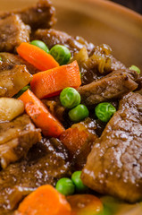 Pork medallions with vegetable and soy garlic sauce
