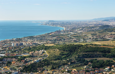 Fototapeta premium Barcelona skyline and coast
