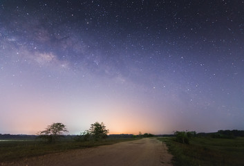 Fototapeta na wymiar The road that leads to the Milky Way.