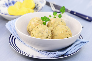 Semmelknödel
