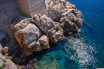 Küste - Felsen Meer