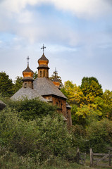 Fototapeta na wymiar ancient orthodox church, wooden architecture