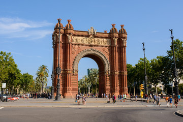 Fototapeta na wymiar Arc de Triomphe in Barcelona, Spain.
