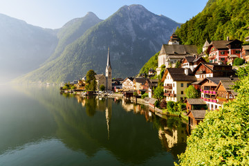 Fototapeta premium Sunrise in Hallstatt mountain village with Hallstatter See in Summer, Austria