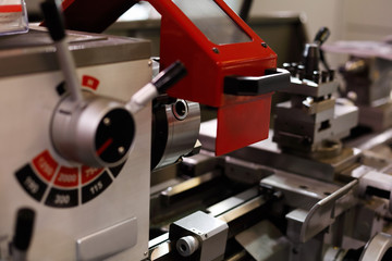 mechanical lathe machine