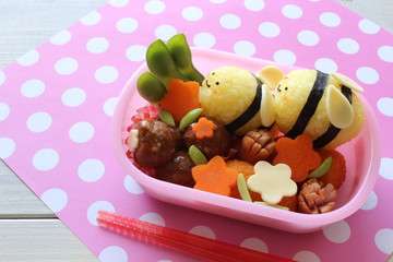 みつばちのお弁当