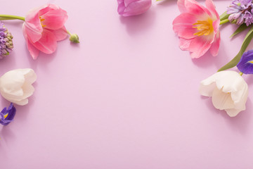 Fototapeta na wymiar beautiful flowers on paper background