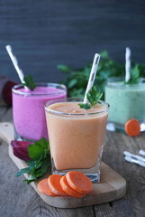 Kefir smoothies with carrots, beets and parsley