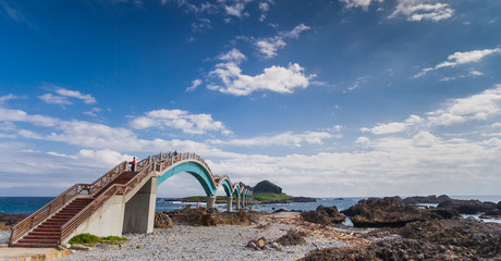 Fototapeta premium Panorama of the arched bridges to the platform of three immortals