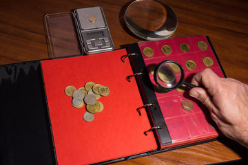 Collectors Folder for Coin or money collecting in ring folder or binder