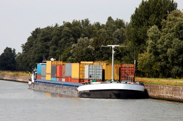 Container barge