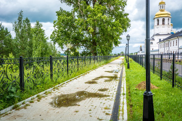 Beautiful road to the Church