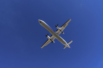 飛行機の着陸 Airplane landing