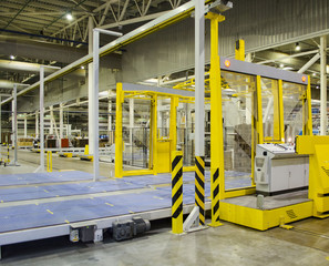 Transport and packaging line