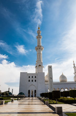 Fototapeta na wymiar Sheikh-Zayed-Moschee in Abu Dhabi