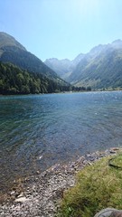 lac montagne paysage nature balade randonn&eacute;e