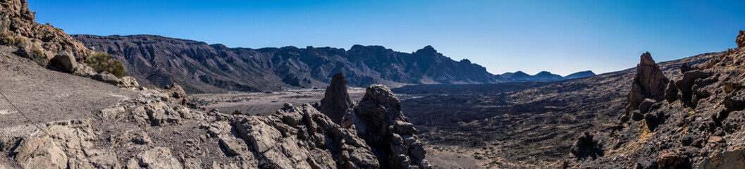 Panorama Mars-ähnliche Gesteinslandschaft im Nationalpark Teide auf Teneriffa © Andy Ilmberger