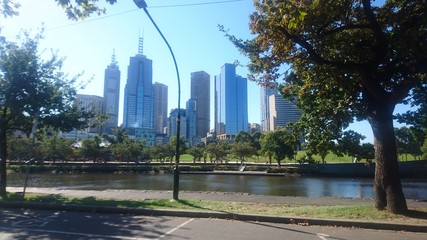 ville fleuve nature parc ensoleill&eacute; soleil
