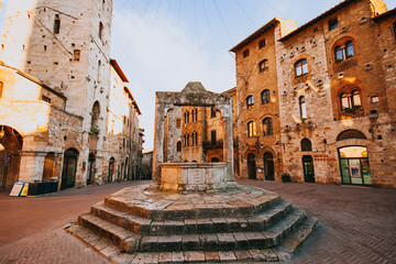 Ancient village San Gimignano. - obrazy, fototapety, plakaty