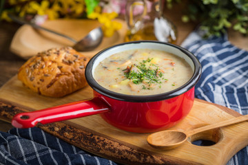 The sour soup made of rye flour.