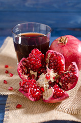pomegranate juice with pomegranates