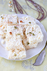 Kokos-Burfi, indisches Dessert