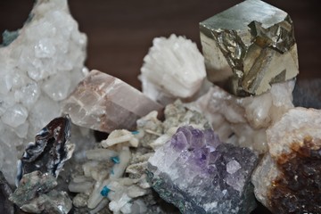 Viele verschiedene Mineralien Steine im detail