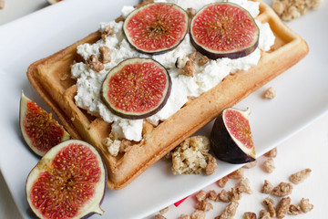 vienna wafer with ricotta and fresh figs