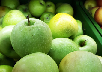 green apples