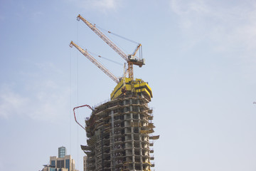 construction of high-rise buildings © Artvibe