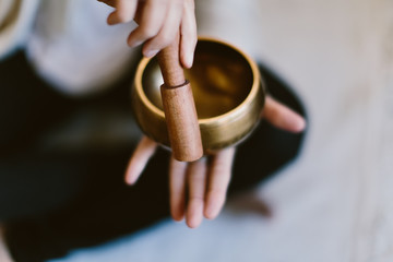 tibetan meditation singing bowl