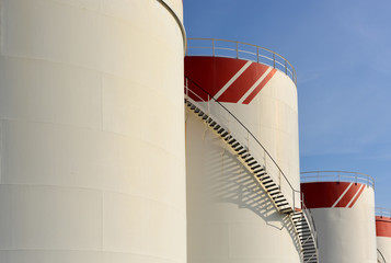 röhre und stahltreppe am kraftwerk in Düsseldorf