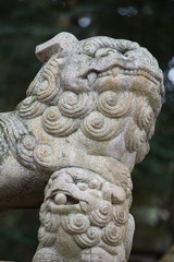 古い獅子の彫刻、阿吽の吽（あうんのうん）