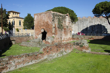 Pisa, bagno di Nerone.
