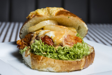 Hamburguesa al Pastor