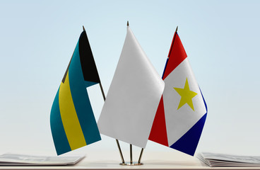 Flags of Bahamas and Saba with a white flag in the middle