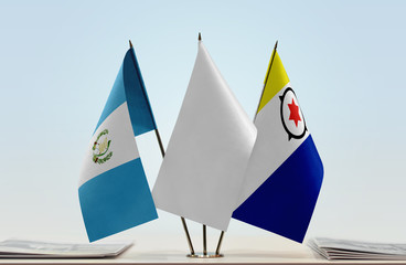 Flags of Guatemala and Bonaire with a white flag in the middle