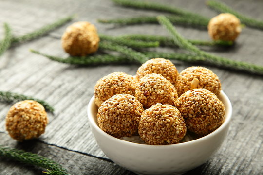 Healthy snack -sesame balls 