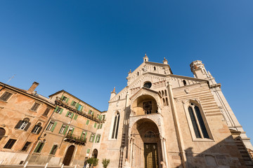 Fototapeta na wymiar Verona Cathedral (Duomo di Verona, Santa Maria Matricolare) - Veneto Italy Europe 