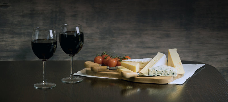 Red Wine And Cheese Board