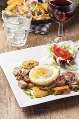 Tiroler Groestl mit einem Ei