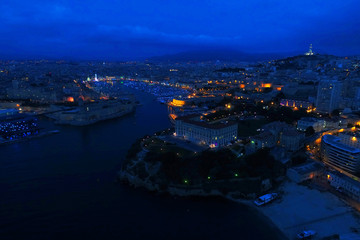 Fototapeta premium Marseille de nuit