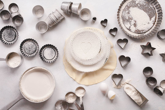 Empty food dough bakery utesils flourish table composition