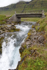 Fototapeta na wymiar アイスランド共和国スナイフェルス半島の滝