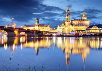 Fototapeta na wymiar Dresden at night, Germany