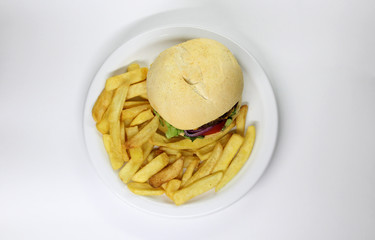 Batatas fritas com hamburguer