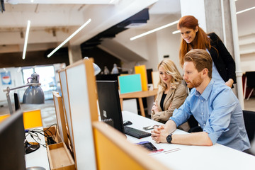 Obraz premium Business people collaborating in office