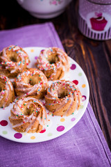 muffins with sprinkling